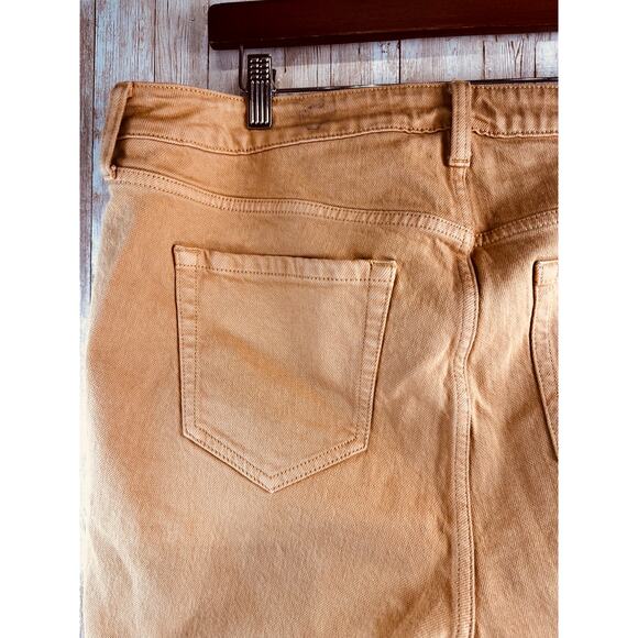 Torrid Feel The Fit Jeans Womens 12R Yellow Ankle Crop Raw Hem Fringe Button Fly - Picture 5 of 12